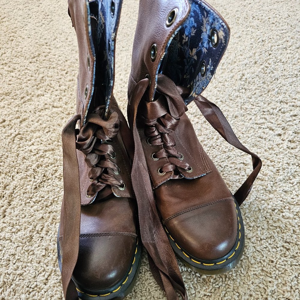 Dr. Martens Triumph Fold-Over Boots
